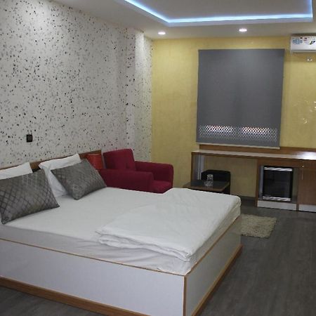 Turkuaz Residence Hotel Istanbul Bagian luar foto